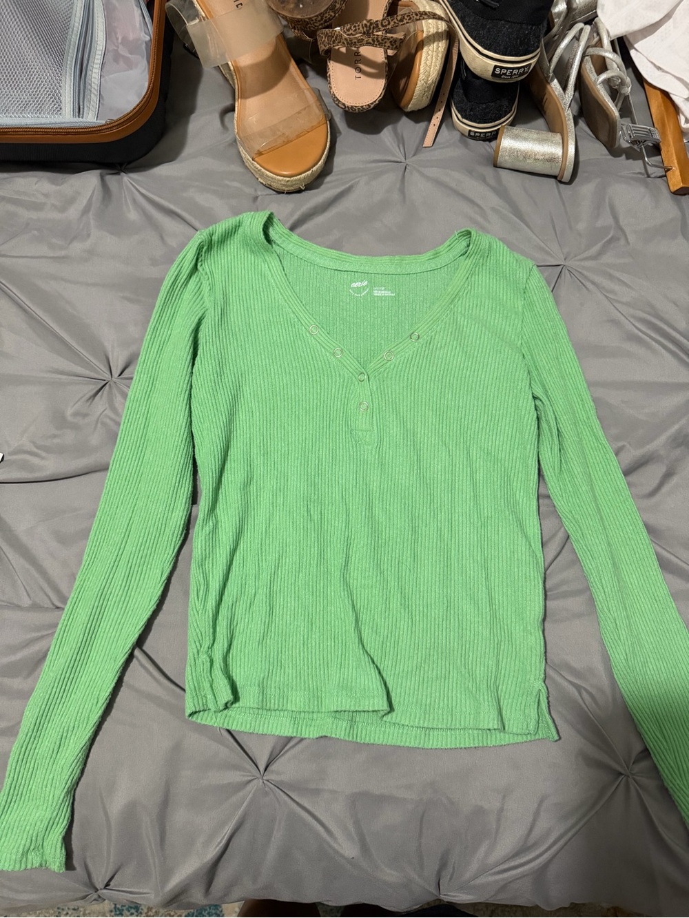 aerie Ribbed Long-Sleeve V-Neck Top in Bright Green